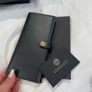 ❌SOLD❌ VERSACE MEN Wallet